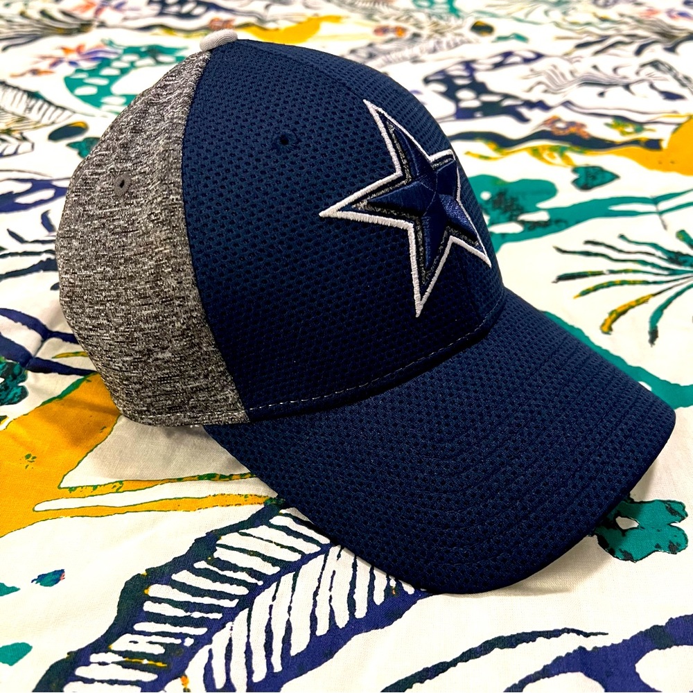 Dallas Cowboys New Era Hat - Size Small/Medium